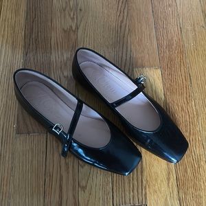 J crew 	
ANYA MARY JANE FLATS IN LEATHER